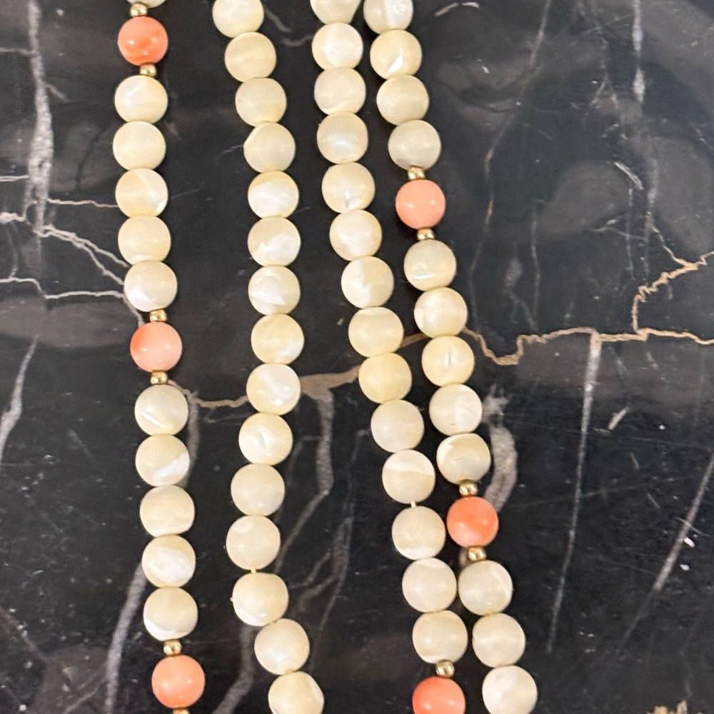 Salmon & Cream Coral Bead Necklace Make An Offer!